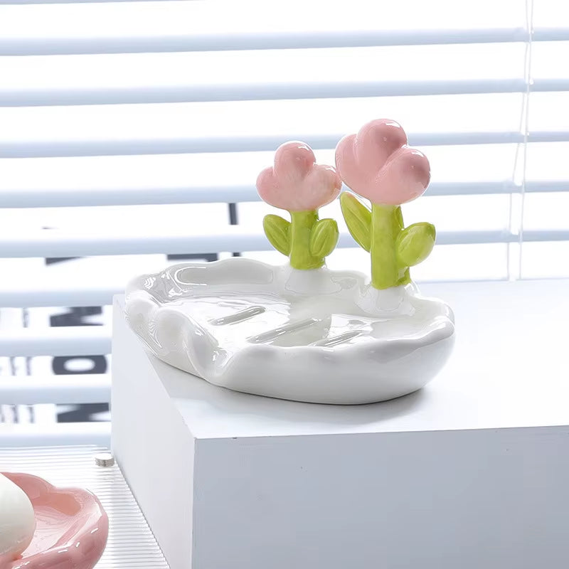 Plastic Portable Cut Flower Shape Soap Dishes Soap Box Household Bathroom Drain Soap Tray Bathroom Soap Box Gadgets Soap Holder