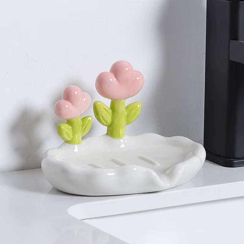 Plastic Portable Cut Flower Shape Soap Dishes Soap Box Household Bathroom Drain Soap Tray Bathroom Soap Box Gadgets Soap Holder