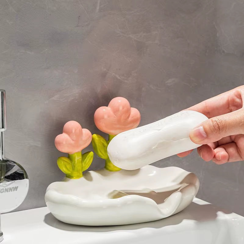 Plastic Portable Cut Flower Shape Soap Dishes Soap Box Household Bathroom Drain Soap Tray Bathroom Soap Box Gadgets Soap Holder